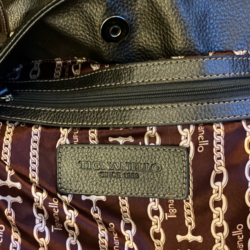 Tignanello shoulder bag pebbled leather gray metallic quiet luxury - Picture 12 of 14